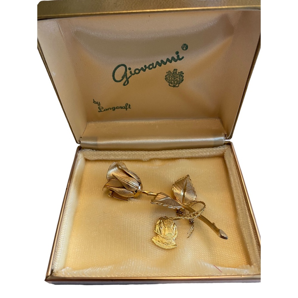 Vintage Giovanni’s by Longcraft Christmas Rose Pin